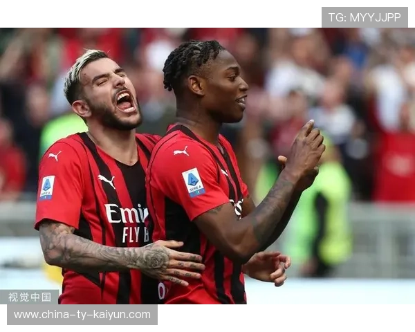 莱奥单刀低射AC米兰锁定胜果